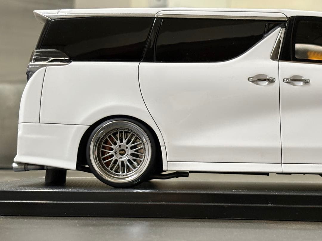 ignition model VELLFIRE ヴェルファイア　1/18