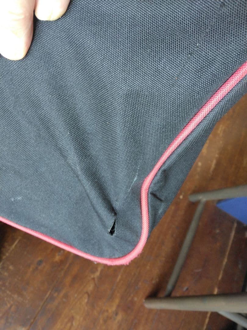 Privia 赤色キーボード