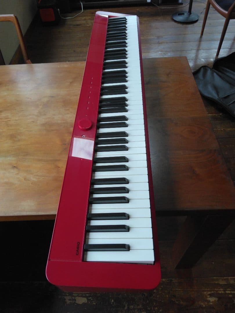 Privia 赤色キーボード