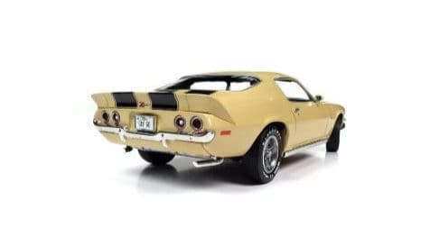 希少 オートワールド 1/18 1972 カマロ camaro クリームイエロー
