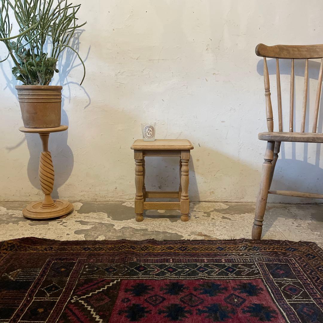 年末・年始SALE ビンテージ　サイドテーブル ベッドサイドテーブル　小　剥離