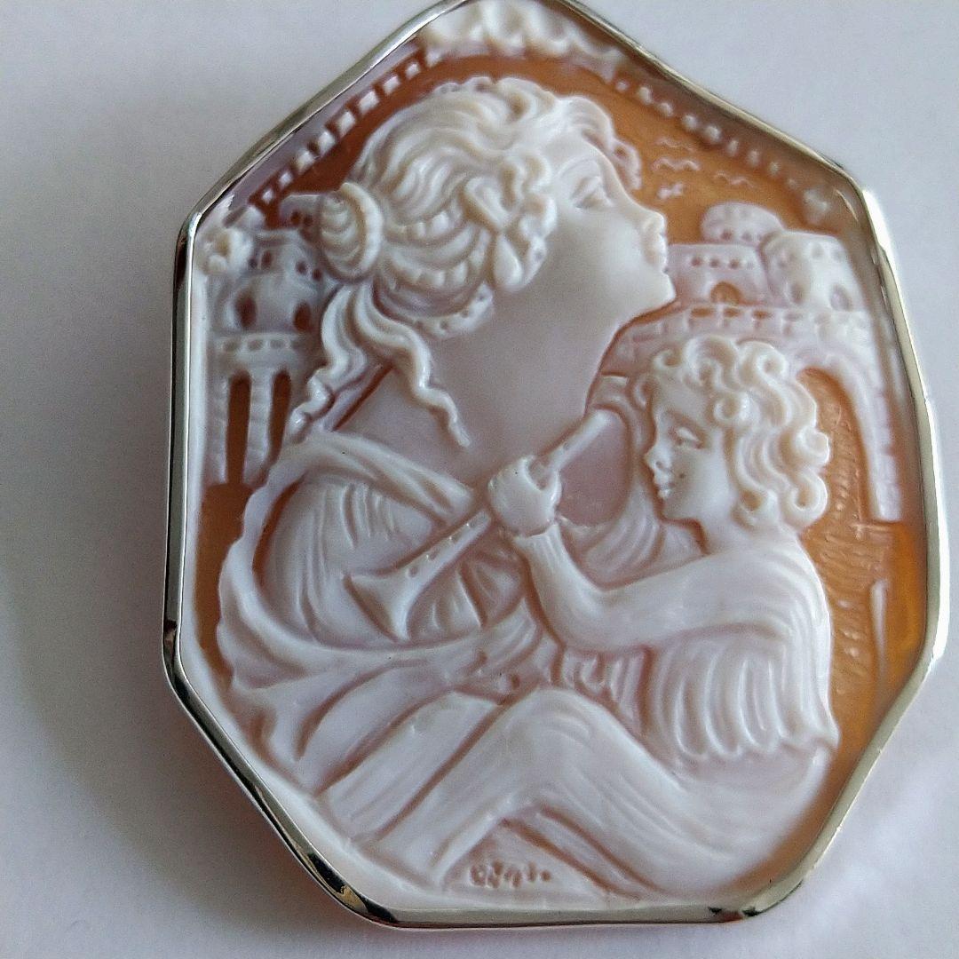 生ハムメロン✤作家ものシェルカメオ✤K18WG『ラッパを吹く少年』