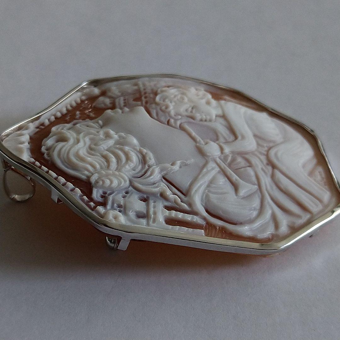 生ハムメロン✤作家ものシェルカメオ✤K18WG『ラッパを吹く少年』