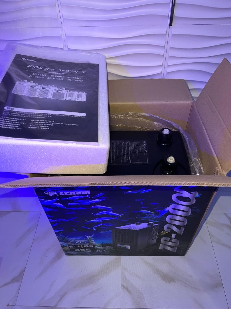 ZC-200αクーラー + Redsea Reef Led 90 + 専用アーム