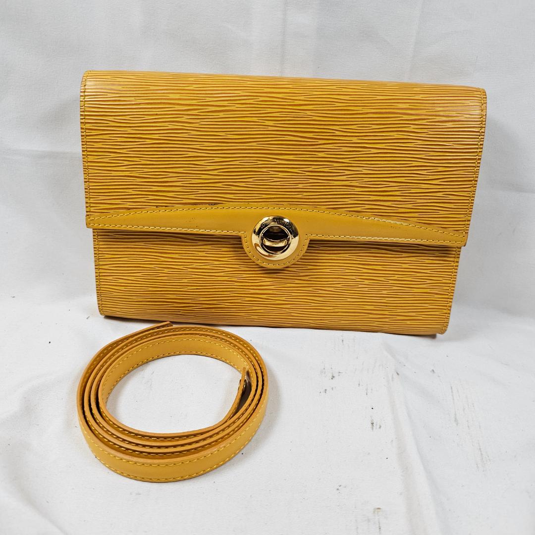 Louis Vuitton エピライン　アルシュレザーショルダーバッグ　イエロー