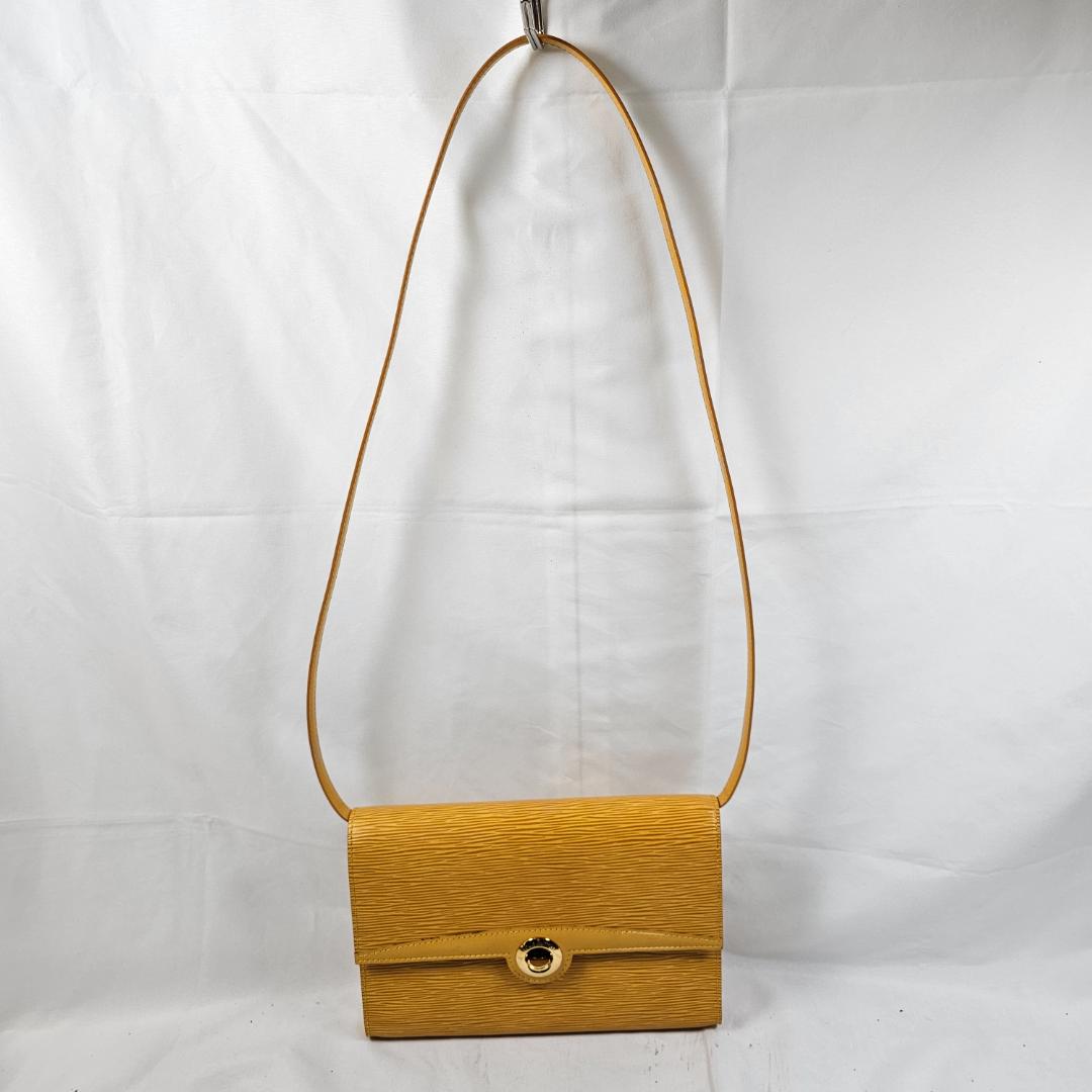 Louis Vuitton エピライン　アルシュレザーショルダーバッグ　イエロー