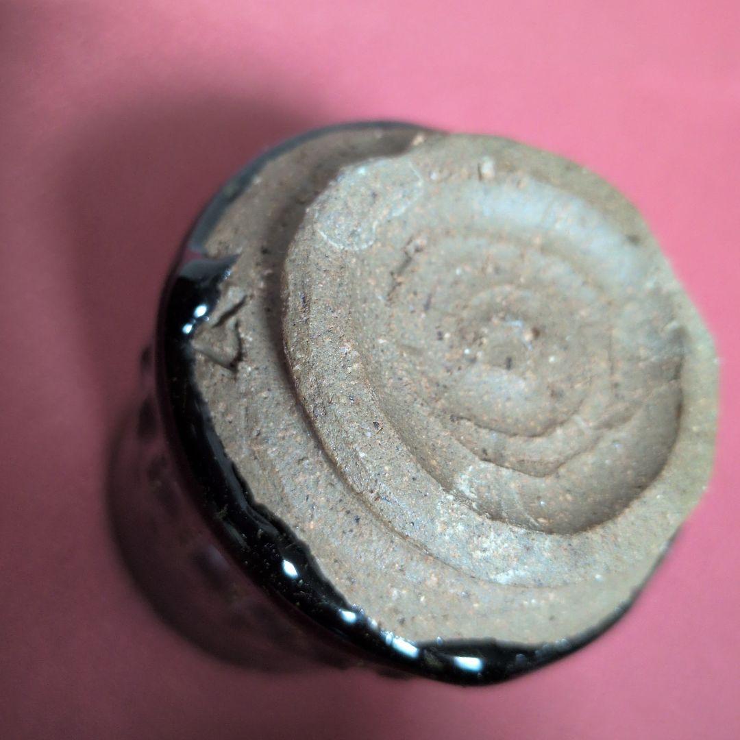 陶磁器　茶碗　湯呑み茶碗　筒茶碗　筒形　筒型　撥高台　端反り　陶印　銘款　古道具