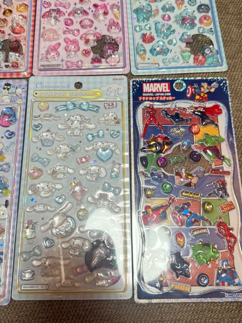 早い者勝ち‼️正規品‼️サンリオ　ボンボンドロップシール7種+marvelプチドロ