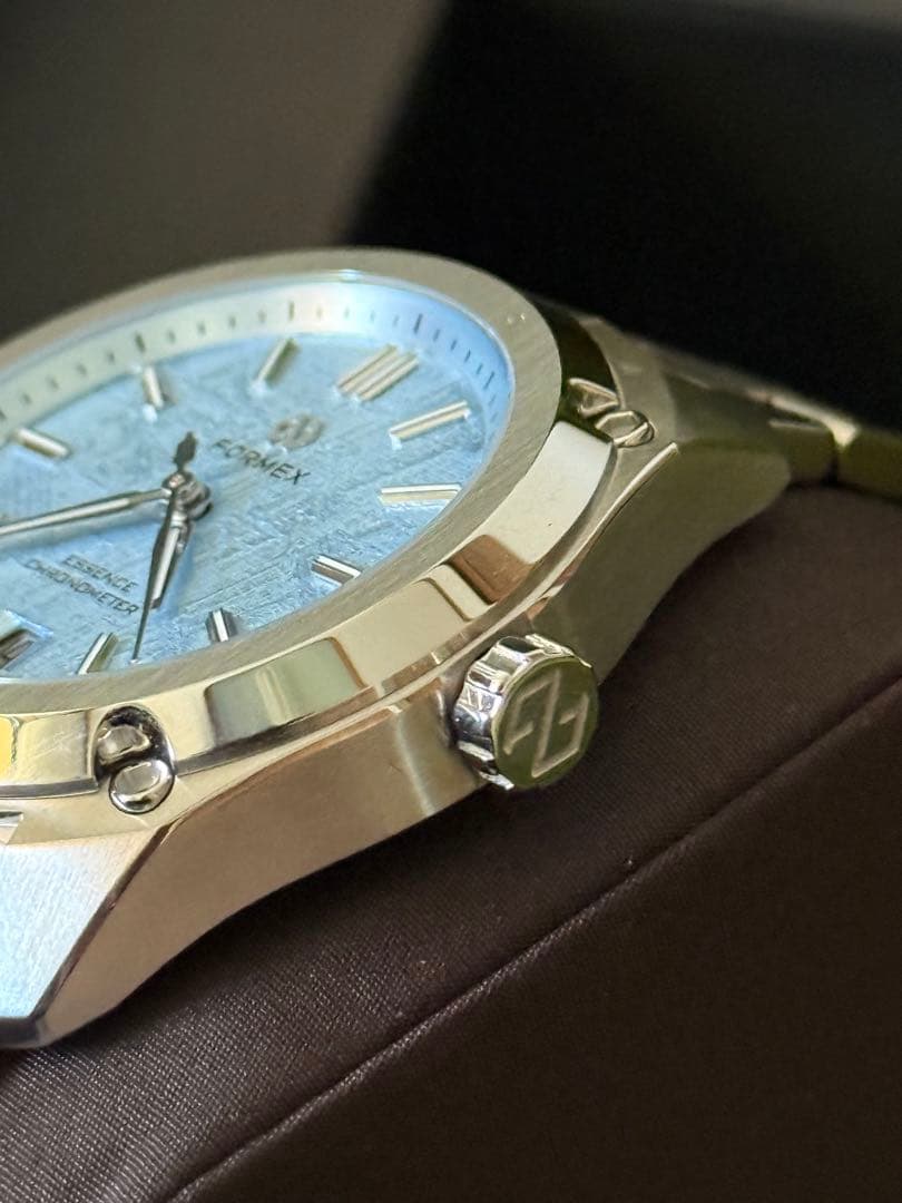 FORMEX アイスブルーメテオライト文字盤