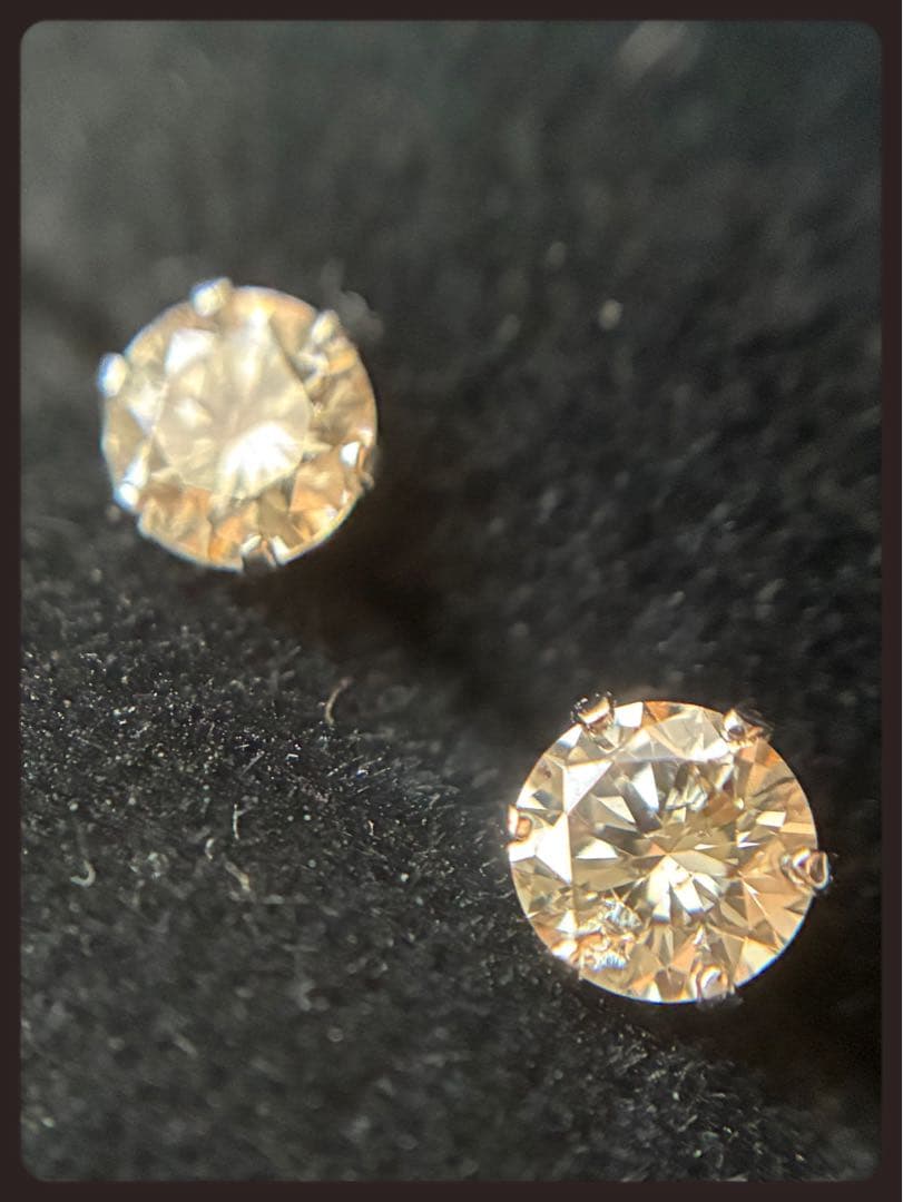 Pt900✴︎計0.3ctダイヤモンドの♡一粒ピアス