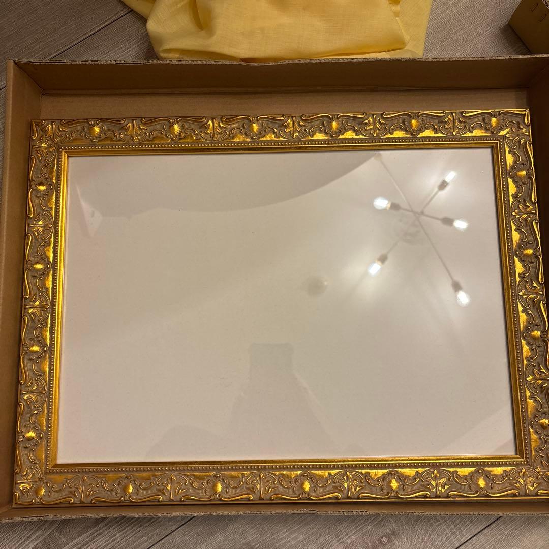 ゴールド装飾木製額縁2つセット