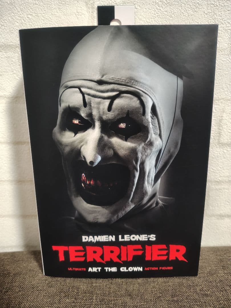 ネカ テリファー アート・ザ・クラウン アルティメット 7インチ フィギュア