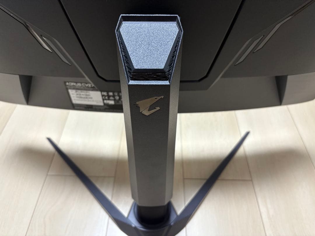 AORUS GIGABYTE CV27Q ゲーミングモニター