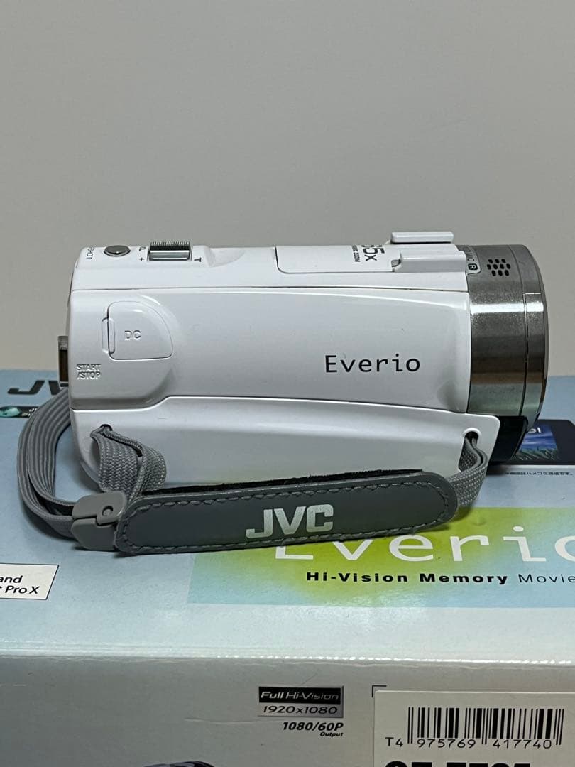 美品 JVCビデオカメラ Everio GZ-E765 バッテリー2個付き