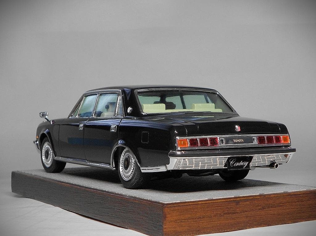 アオシマ　トヨタセンチュリー　VG45