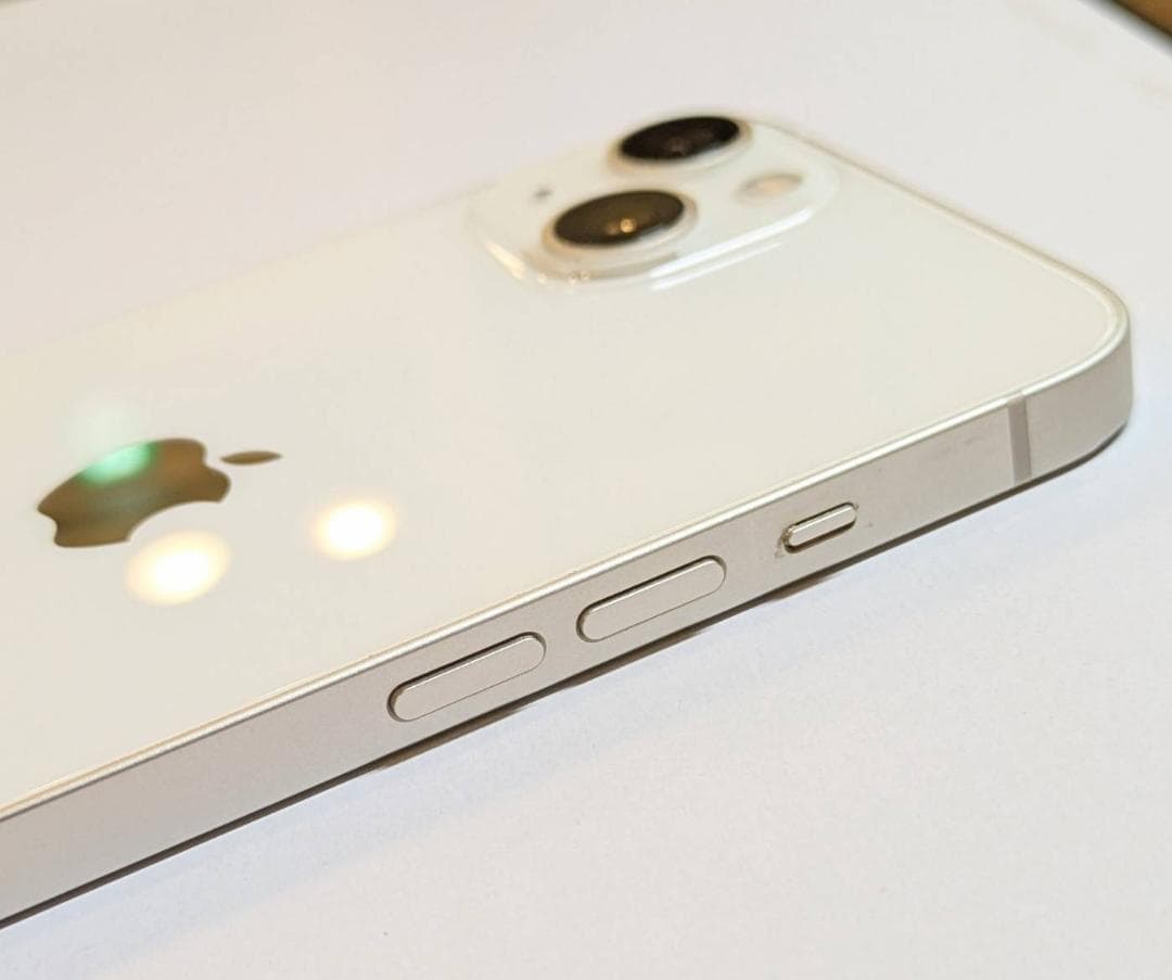 iPhone 13 本体 ホワイト 128GB SIMフリー スターライト 美品