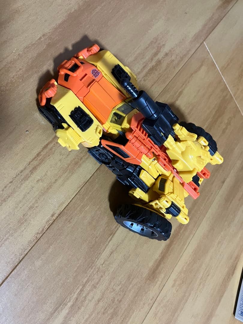 トランスフォーマー　ジェネレーションズ　サンドストーム　TG-29