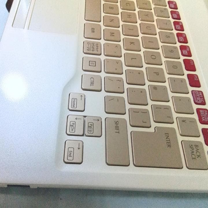 【かわいい】ノートパソコン windows11 office 富士通 美品 i5