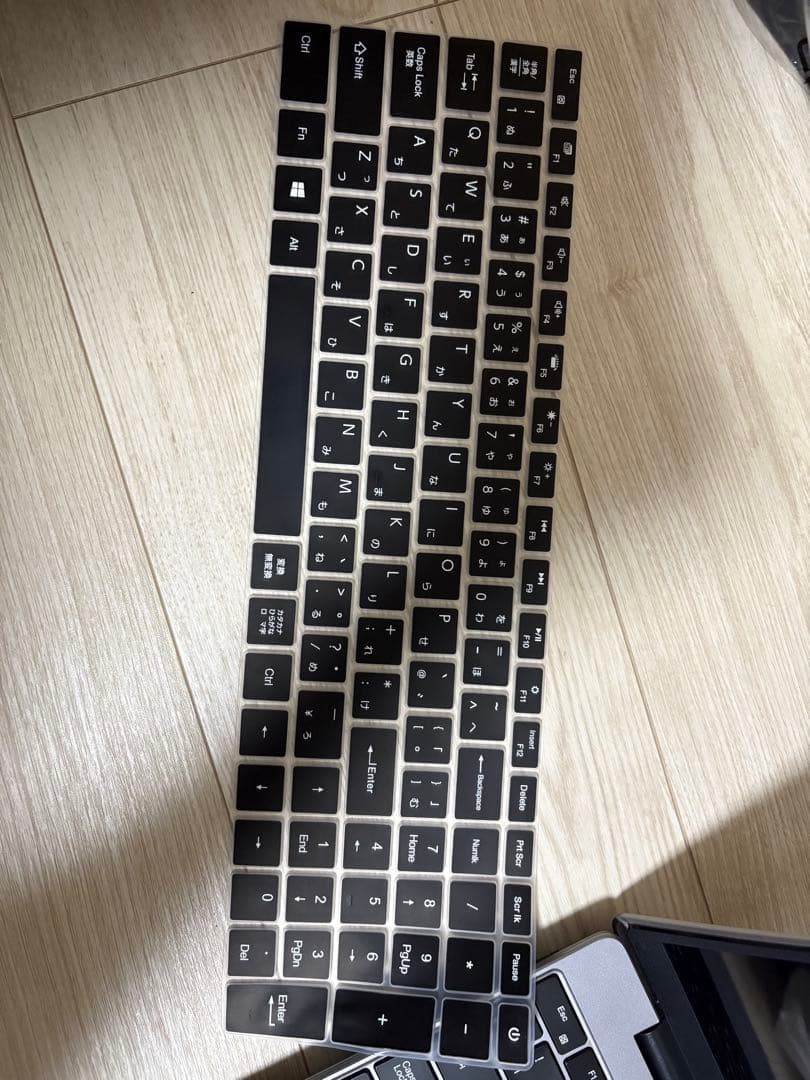 W7 ノートPC シルバー バックライト付き