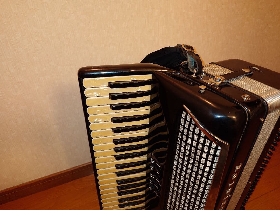 イタリア製　アコーディオン　EXCELSIOR エキセルシャー　MOD.400