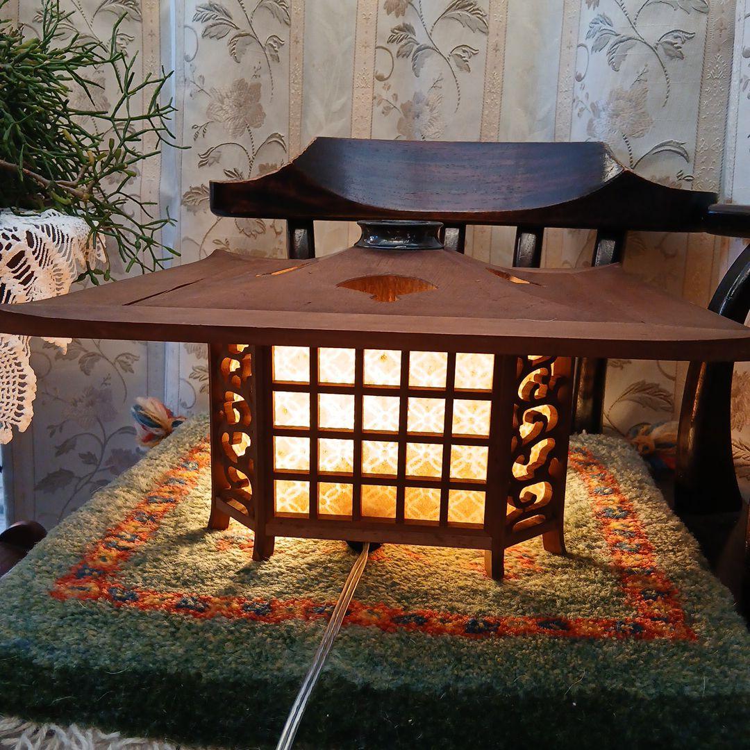 木製の電気の傘