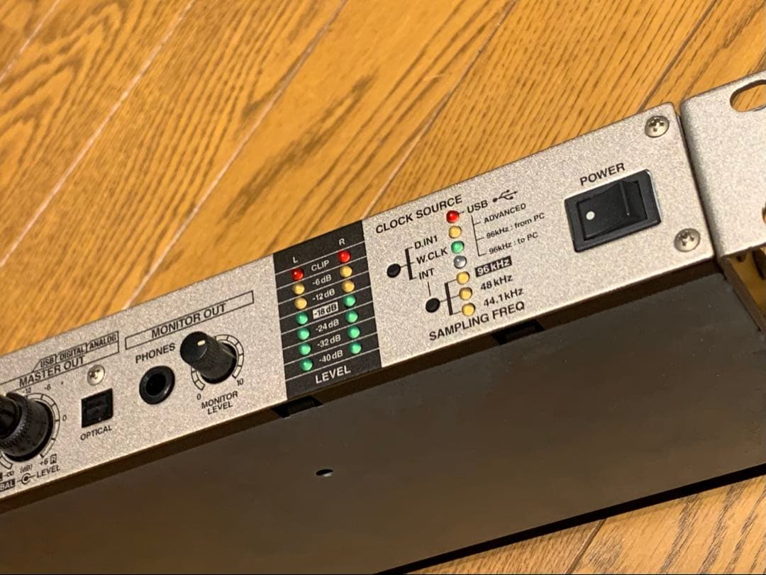 Roland M-1000 デジタルラインミキサー