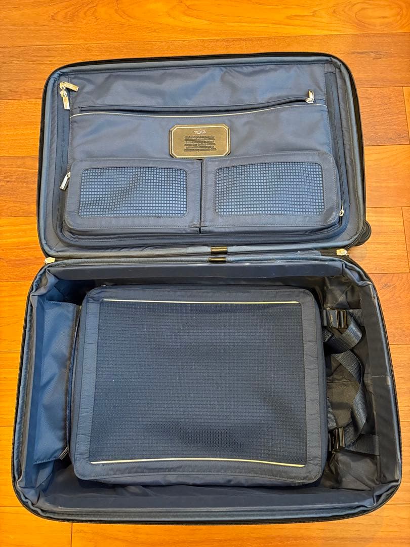 TUMI トゥミ　機内持ち込み可　エグゼクティブ　スーツケース　255060D2