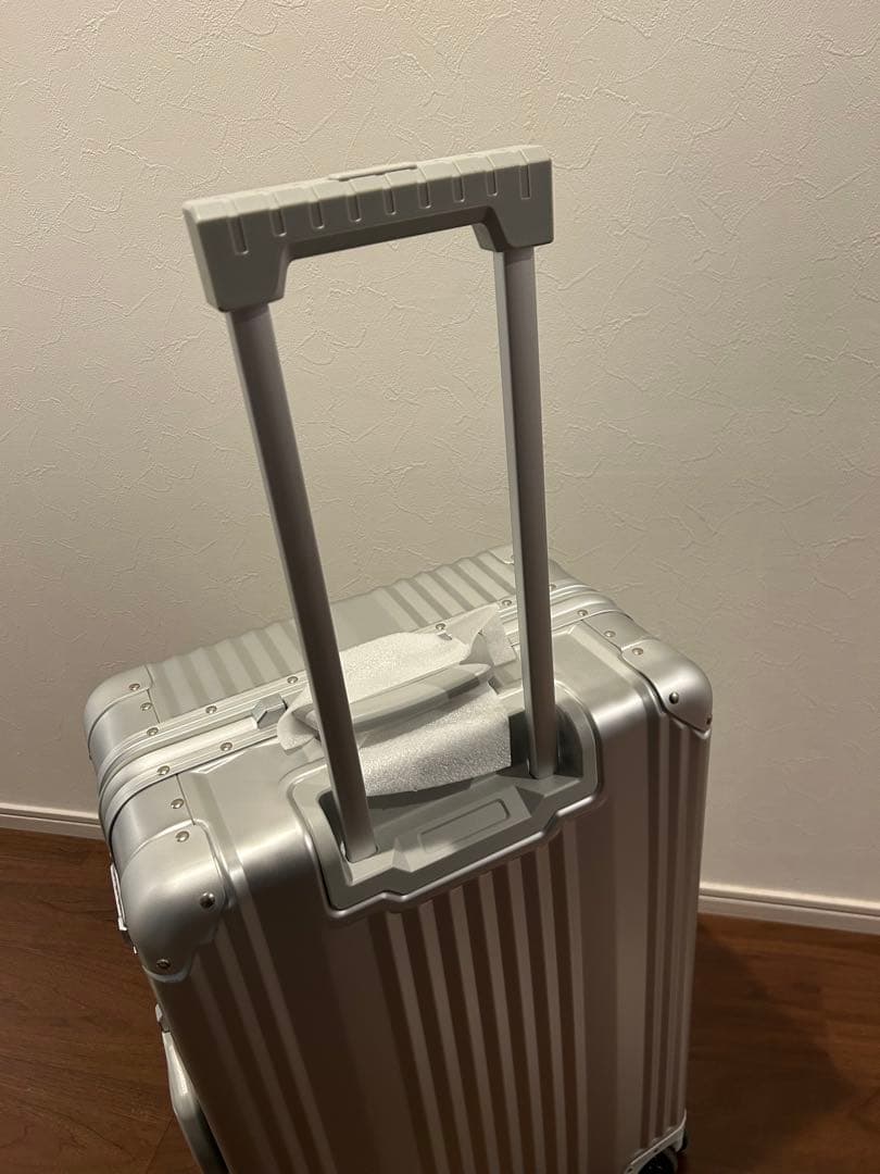 ⭐︎非売品⭐︎メルセデスベンツ キャリーケース シルバー 65L