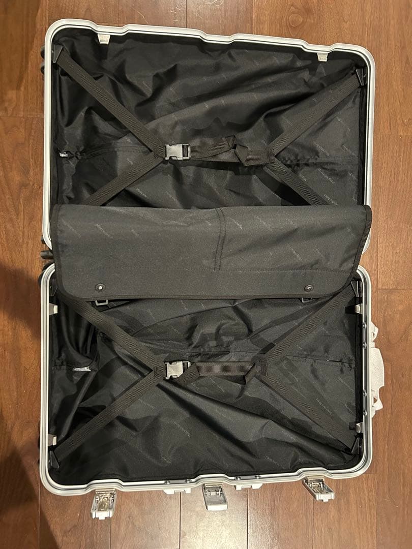 ⭐︎非売品⭐︎メルセデスベンツ キャリーケース シルバー 65L