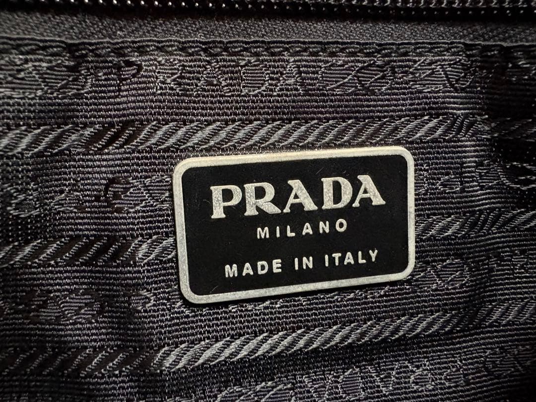 PRADA トートバッグ