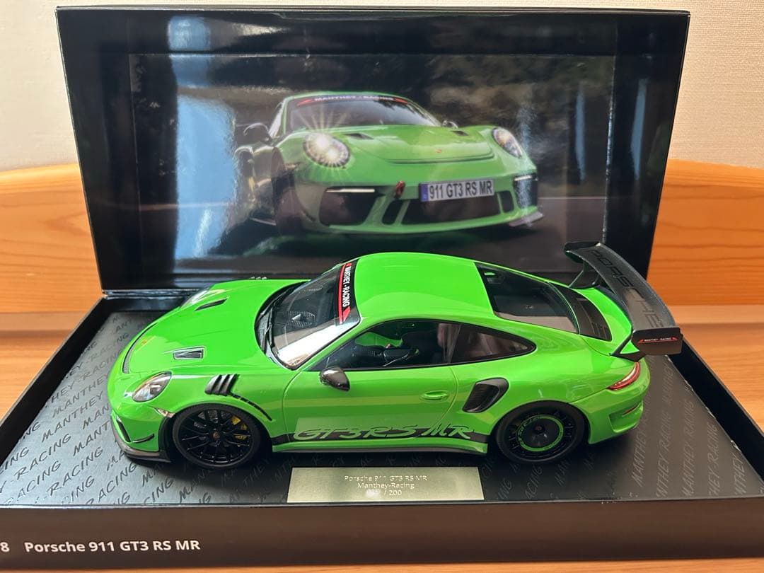 1/18 ポルシェ911GT3 RS MR