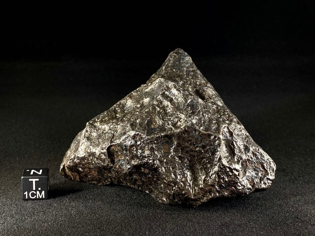 1025g カンポデルシエロ 鉄隕石 天然石 宇宙 パワーストーン 鉱物標本