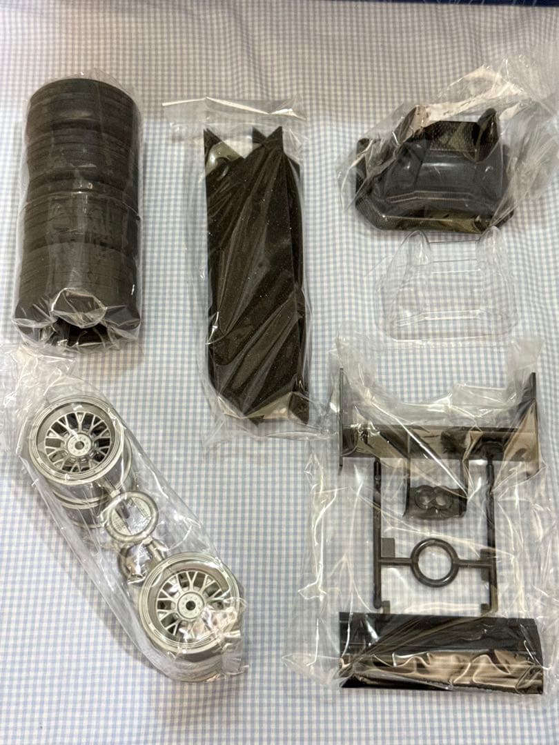 未組み立て★タミヤ★F201シャーシキット 電動RCフォーミュラ1レーシングカー