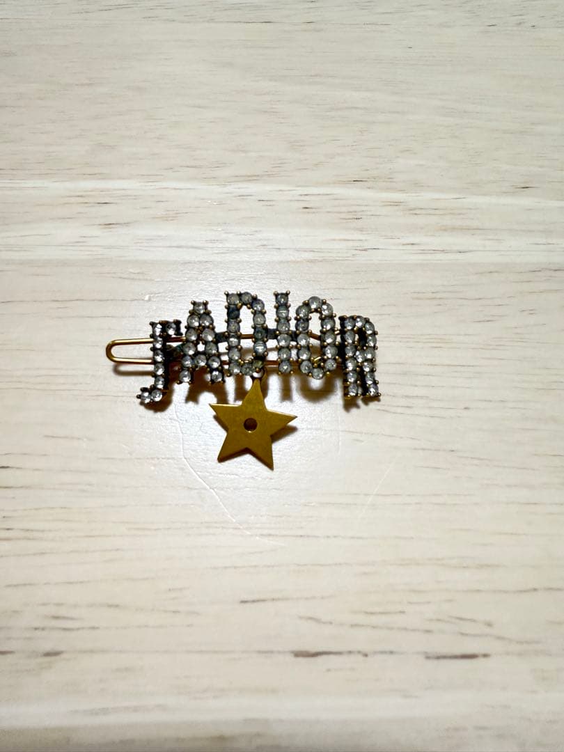 JADIOR クリスタルブローチ 星チャーム付き