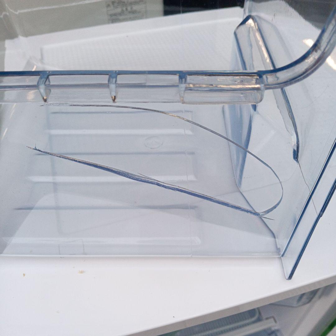 アイリスオーヤマ 冷凍庫 60L IUSD-6B-W ※トレーに傷あります