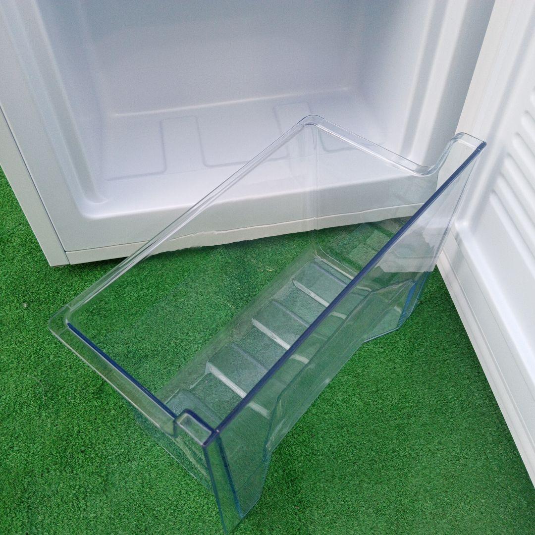 アイリスオーヤマ 冷凍庫 60L IUSD-6B-W ※トレーに傷あります