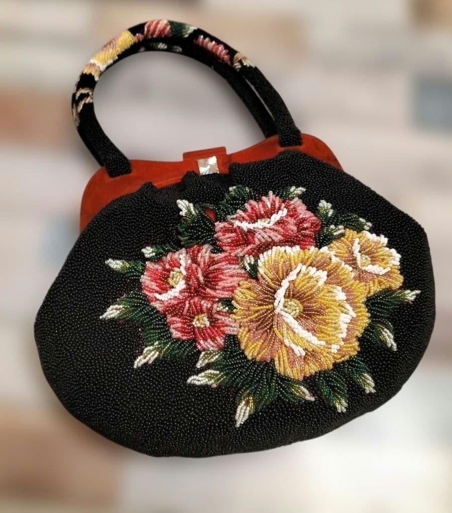 d*9様 ビーズ総刺繍/花柄 ボタニカル柄/べっ甲調がま口　ハンドバッグ ビーズ