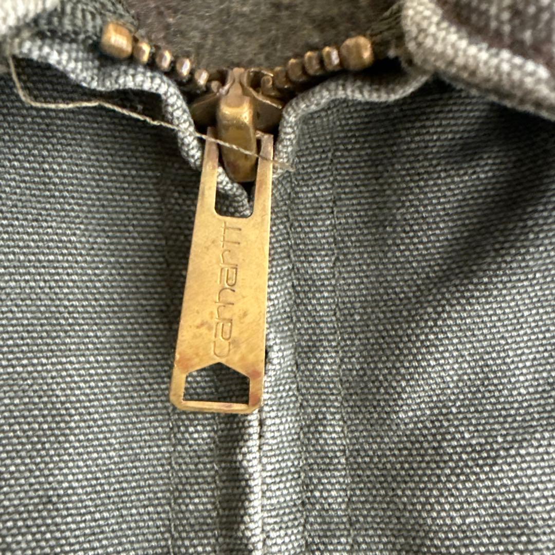 Carhartt デトロイトジャケット モスグリーン色