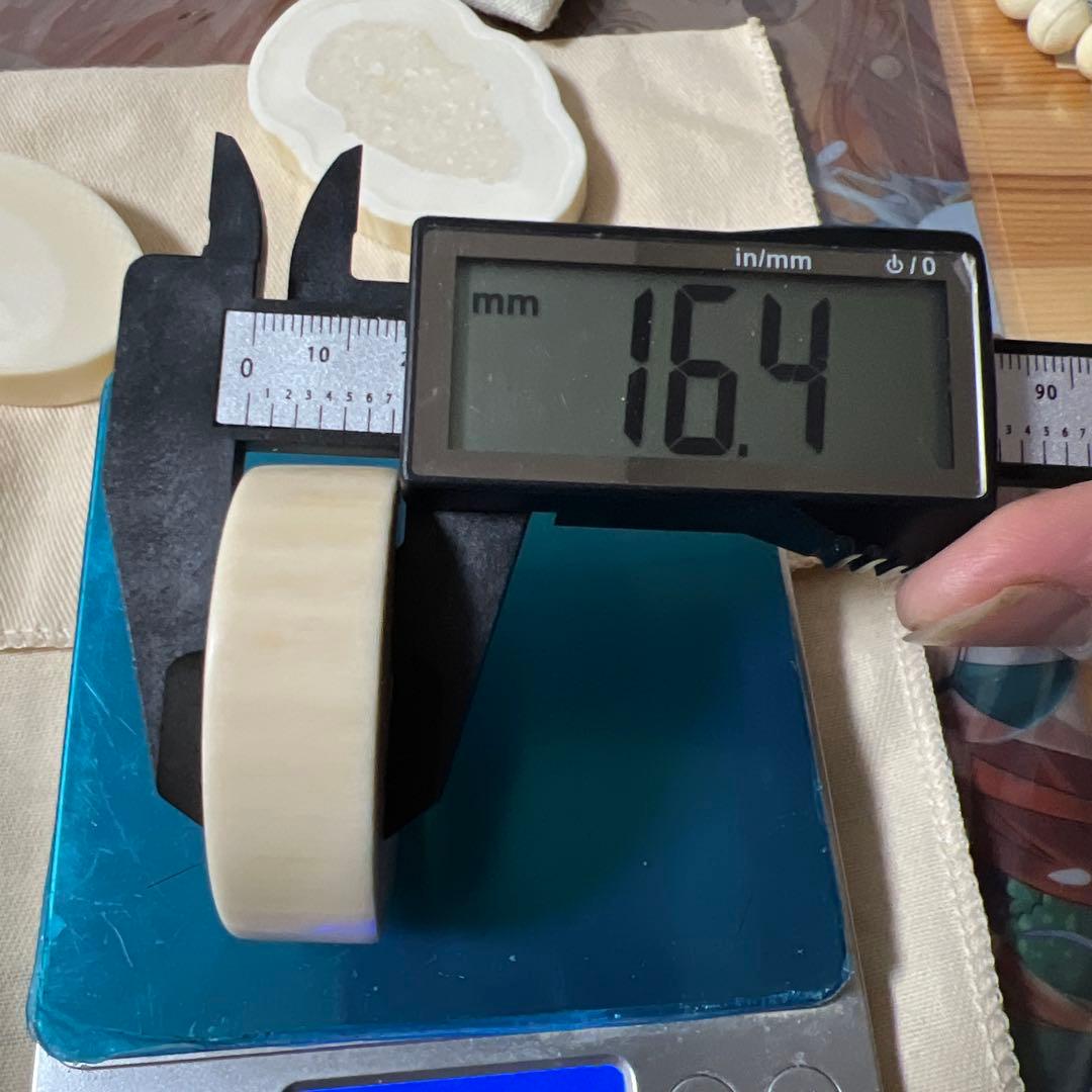 天然素材、鯨の歯風、抹香鯨風、歯類、根付重さ46g