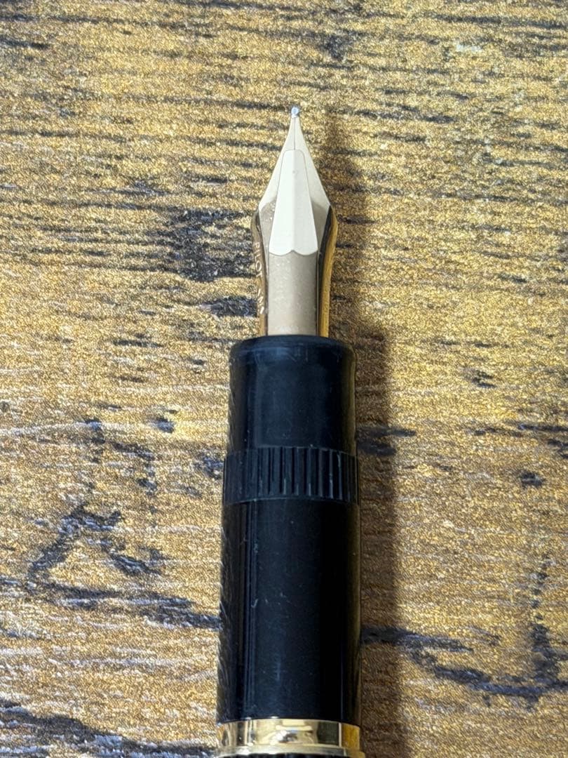 1980年製　初代　ジャスタス　14金　ゴールド　万年筆　パイロット　嵌合式　M