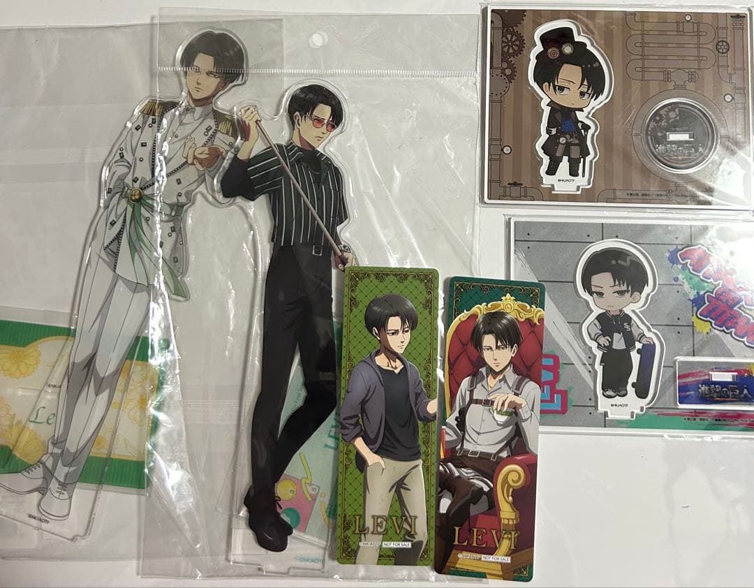 進撃の巨人　リヴァイ　アクリルスタンド　エスクリ　ラウンドワン　まとめ売り