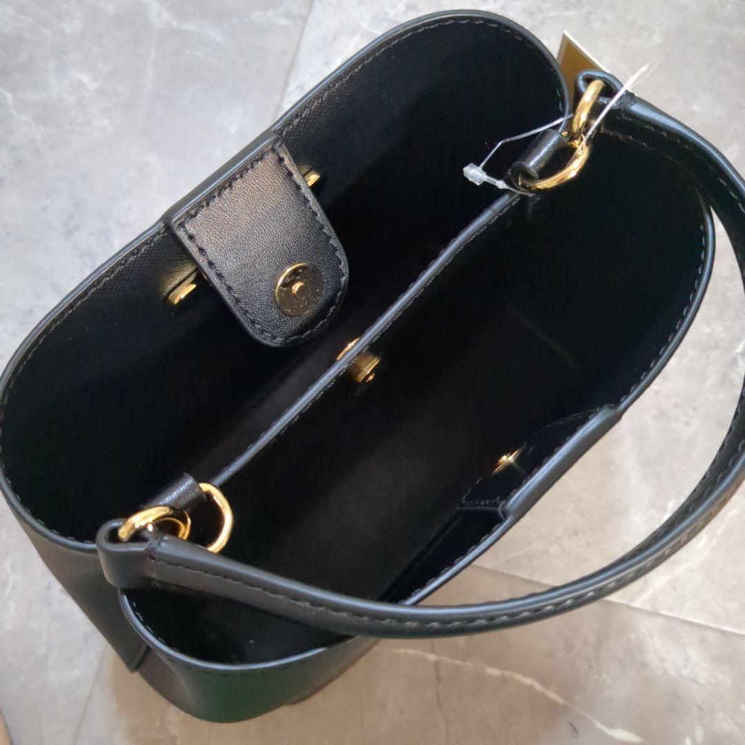 グミ極美品☆Michael Kors ブラック PRATT レザー ショル