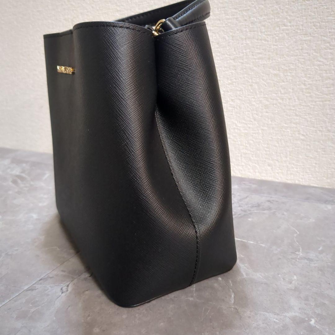 グミ極美品☆Michael Kors ブラック PRATT レザー ショル