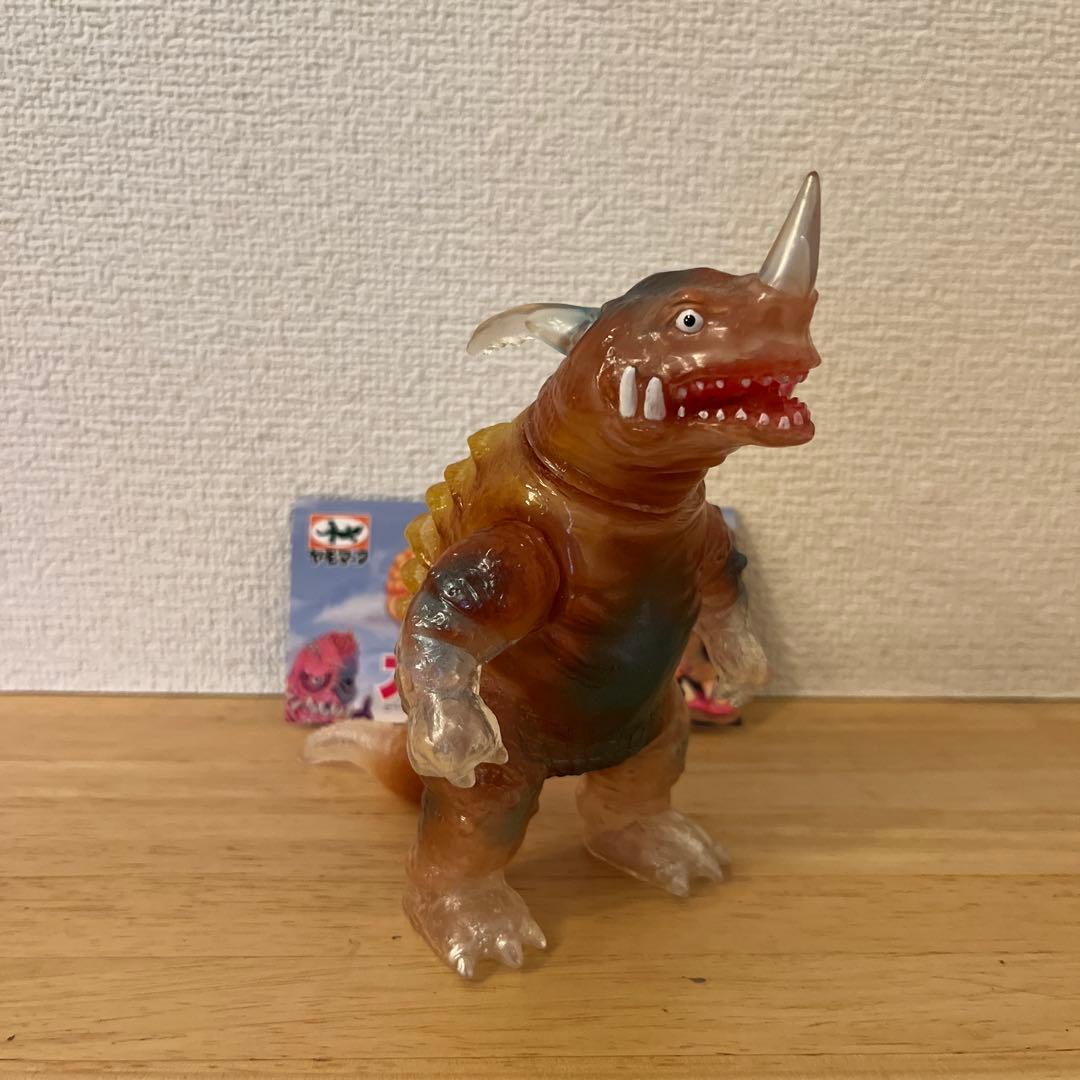 ヤモマーク ネロンガ クリア成型