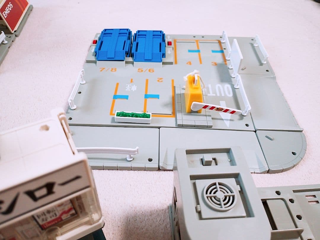 トミカ　トミカタウン　ビルドシティ　セブンイレブン　スシロー　消防署　警察署