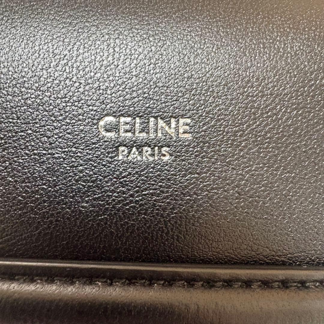 美品 セリーヌ トリオンフ マカダム スマホショルダー 斜めがけ フォンケース