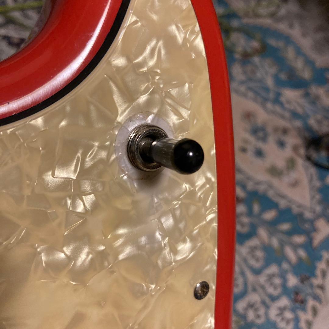 Squier Cyclone レッド