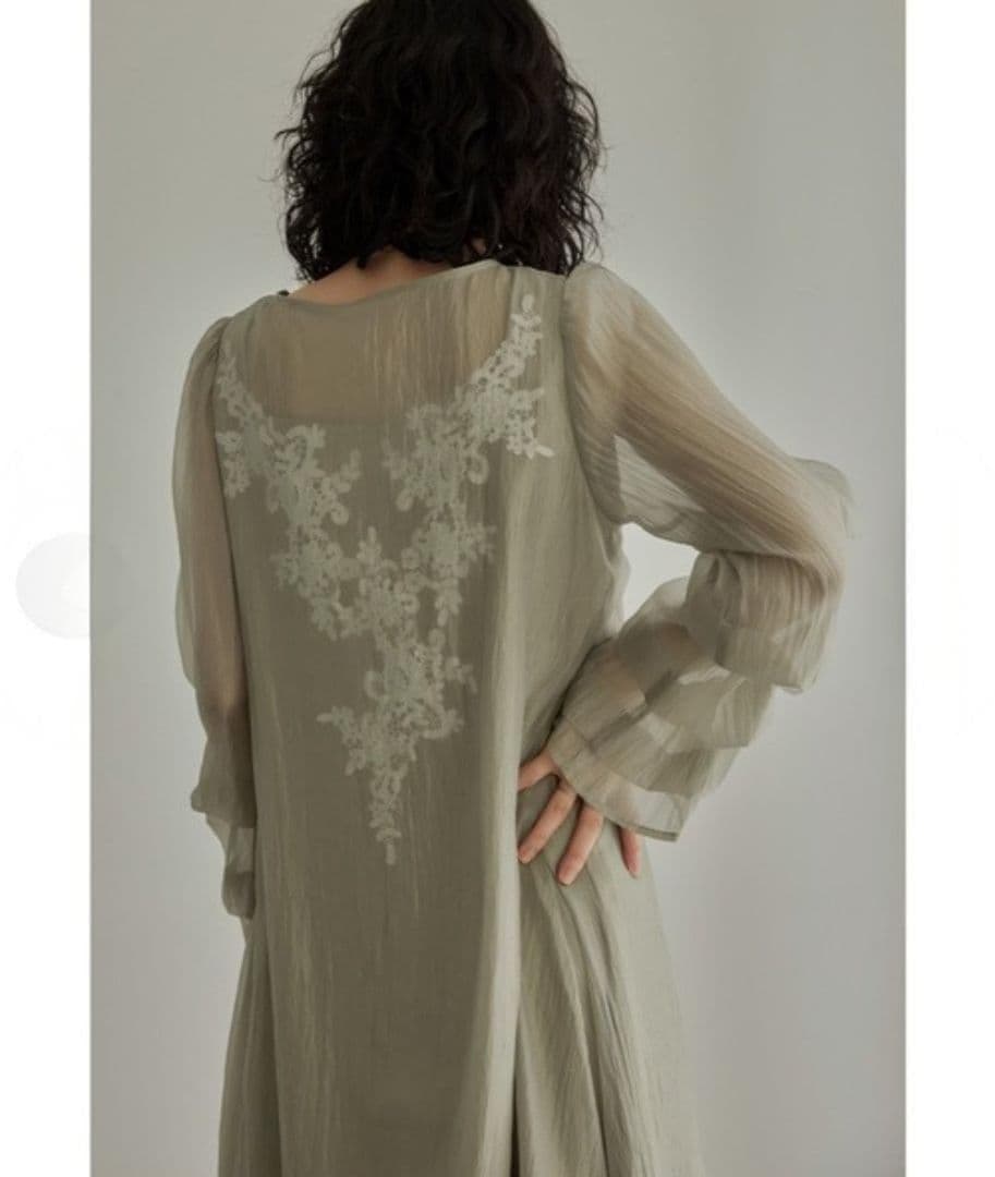 訳あり niana ニアナ ドリードール シアーAラインワンピース M 結婚式