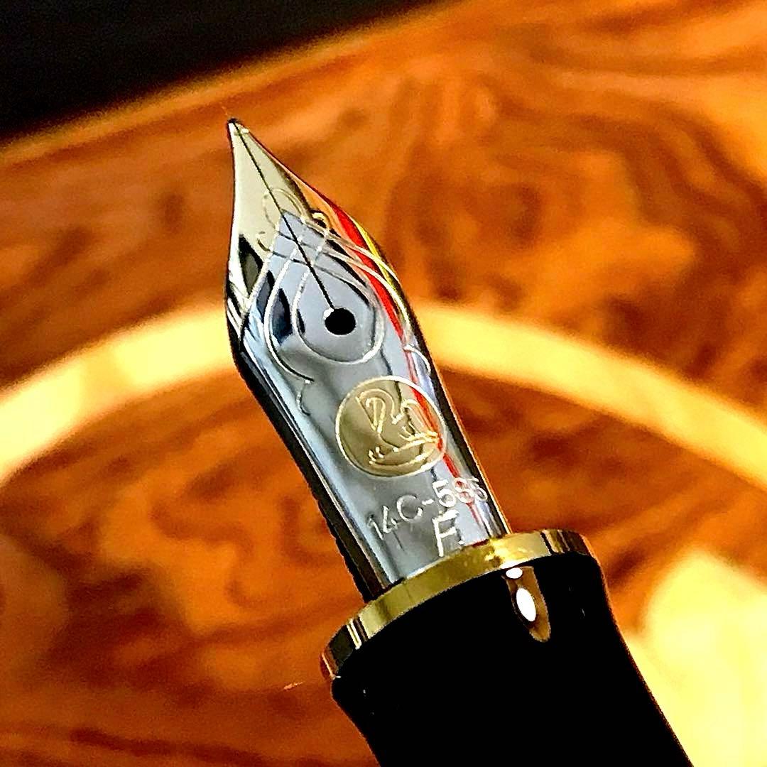 ☆超お勧め☆素晴らしいペリカン万年筆スーベレーンM400（Ｆ)グリーン縞☆極上品