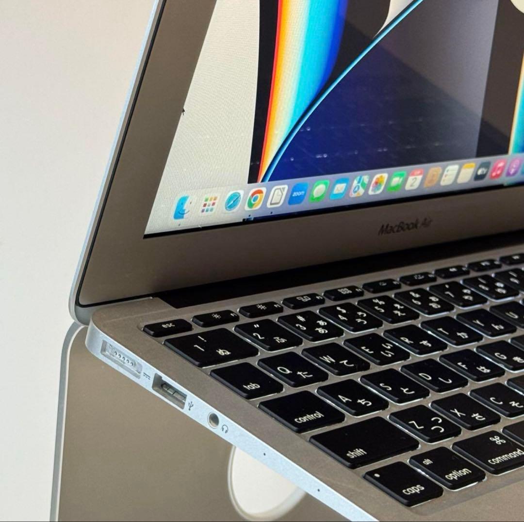 【薄型軽量】美品 MacBook Air11インチ付属品完備 ZOOM/オフィス